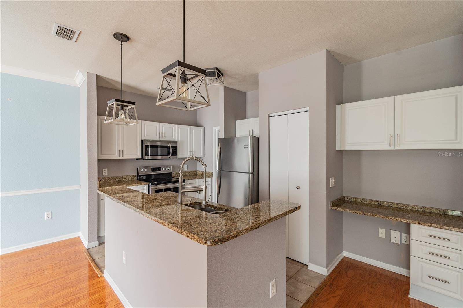 Image 9 of 50 For 2265 Portofino Place 21-212