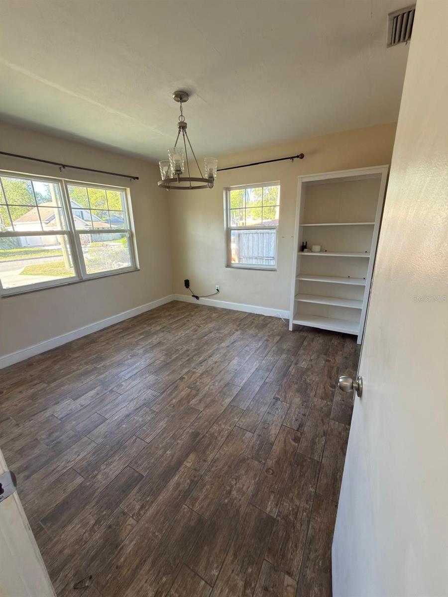 Image 11 of 18 For 810 113th Avenue