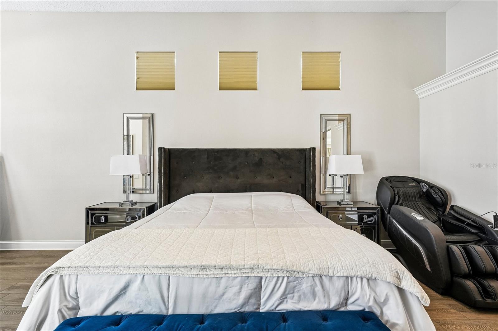 Listing photo id 37 for 9039 Waterash Lane