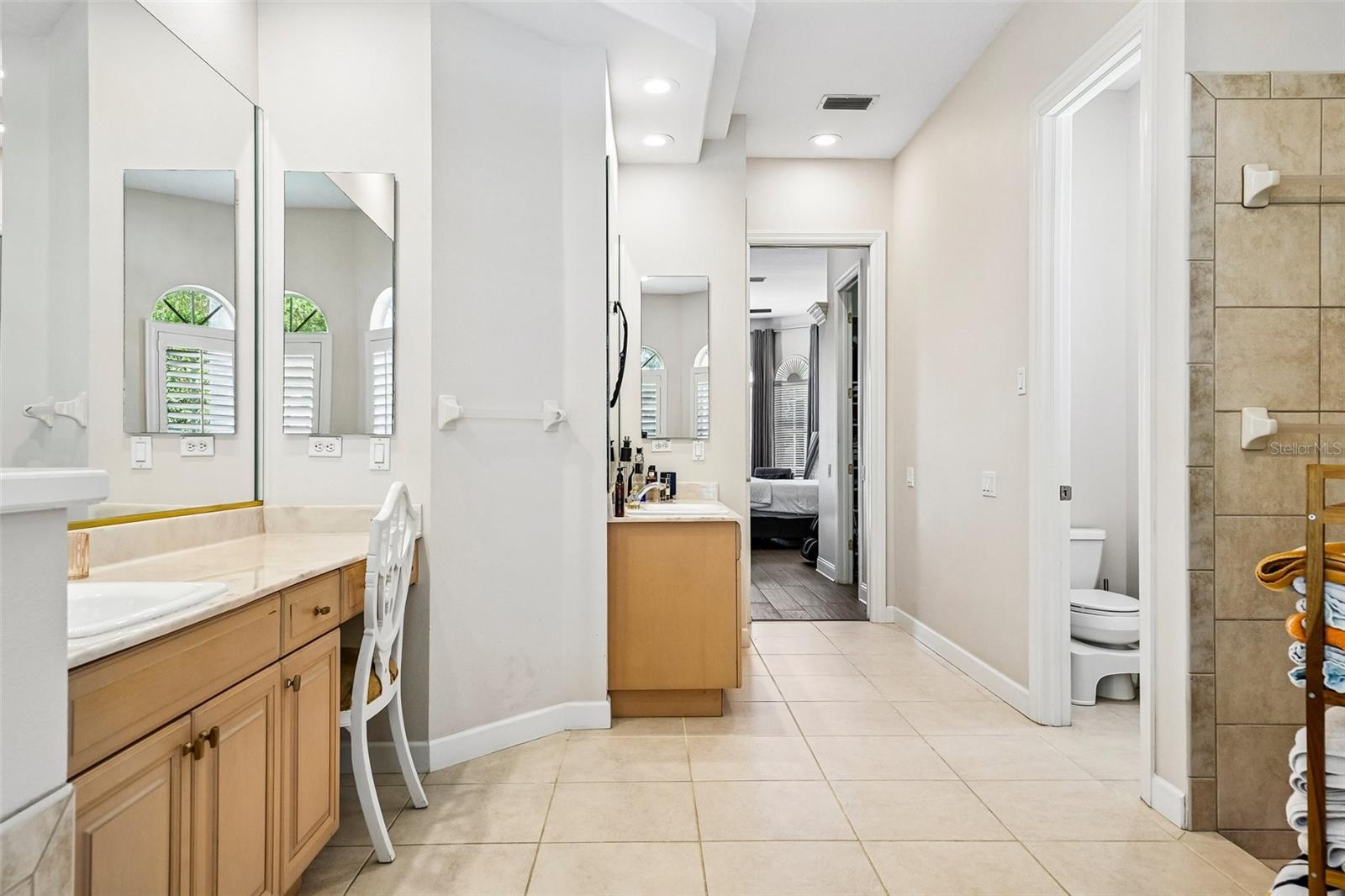 Listing photo id 49 for 9039 Waterash Lane