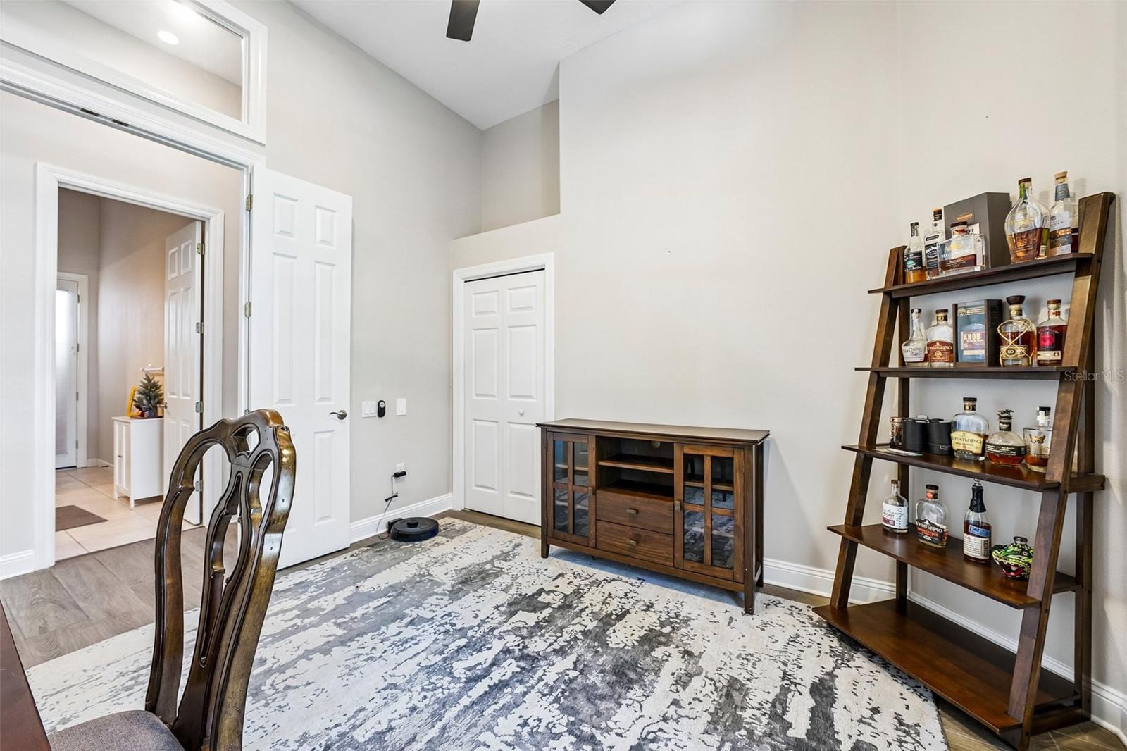 Listing photo id 53 for 9039 Waterash Lane