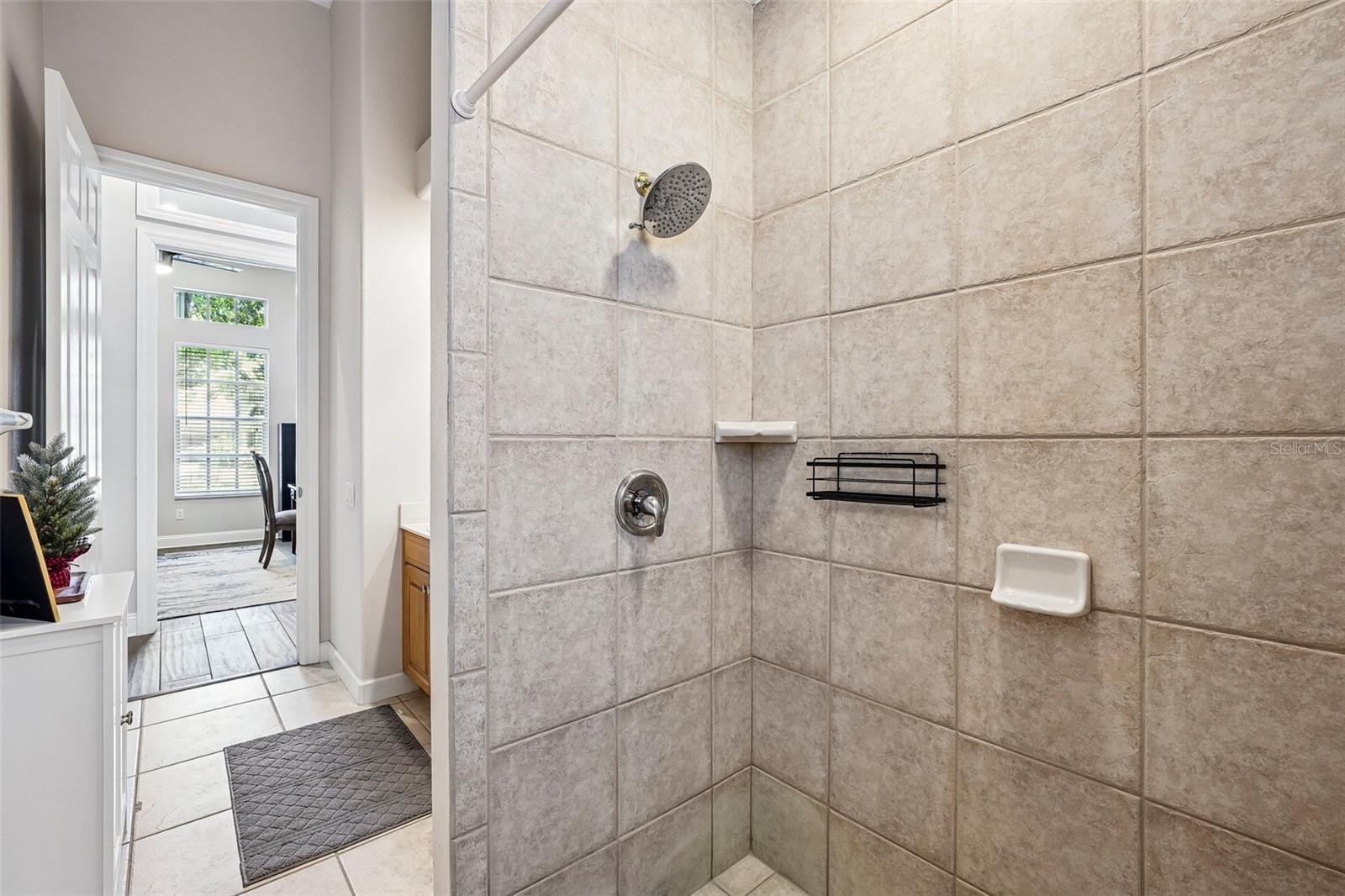 Listing photo id 56 for 9039 Waterash Lane