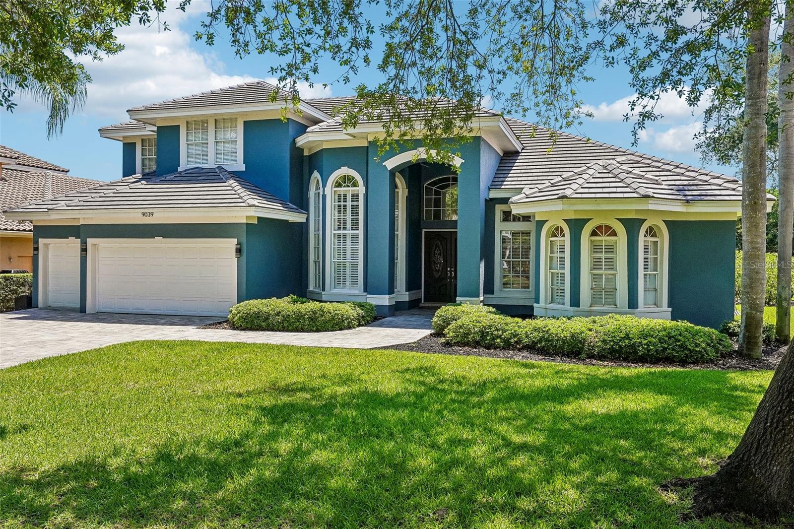Listing photo id 4 for 9039 Waterash Lane