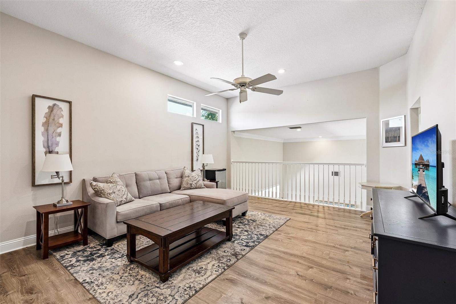 Listing photo id 59 for 9039 Waterash Lane