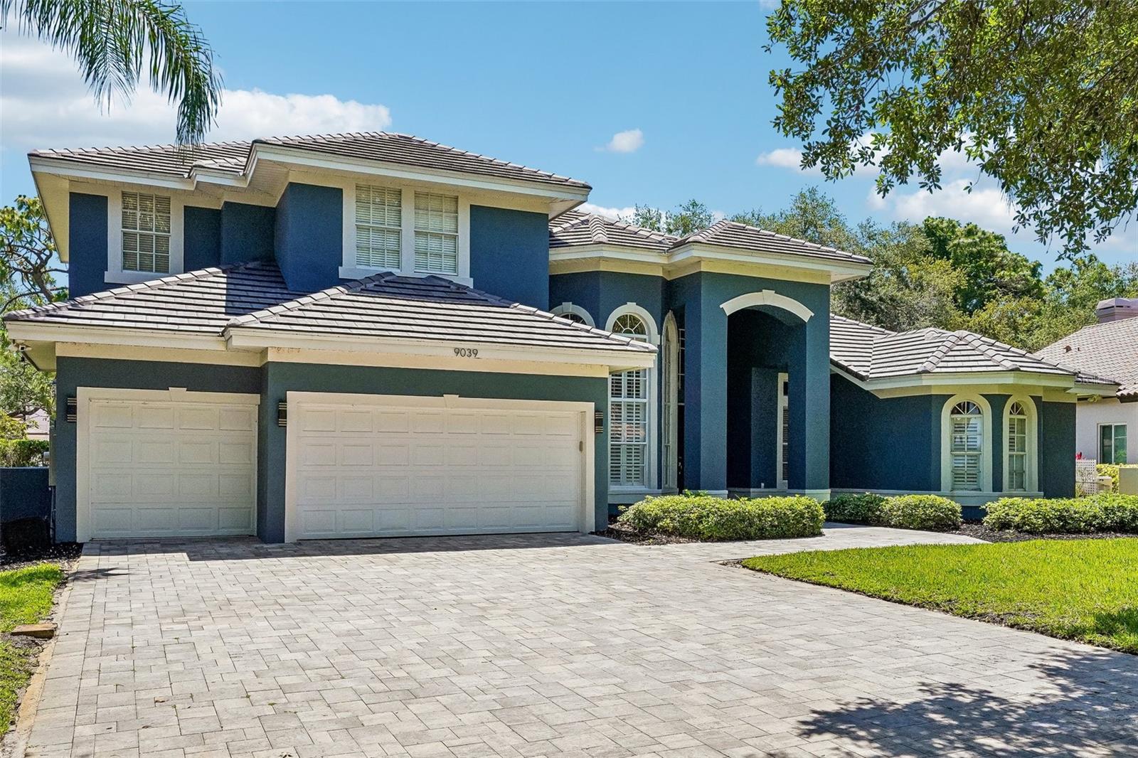 Listing photo id 5 for 9039 Waterash Lane