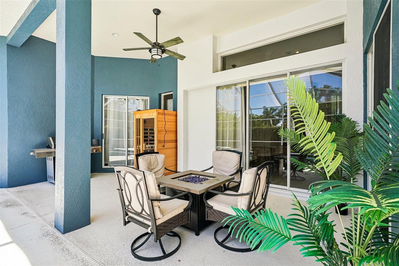 Listing photo id 73 for 9039 Waterash Lane