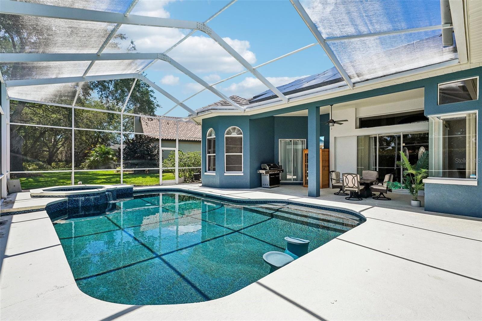 Listing photo id 80 for 9039 Waterash Lane