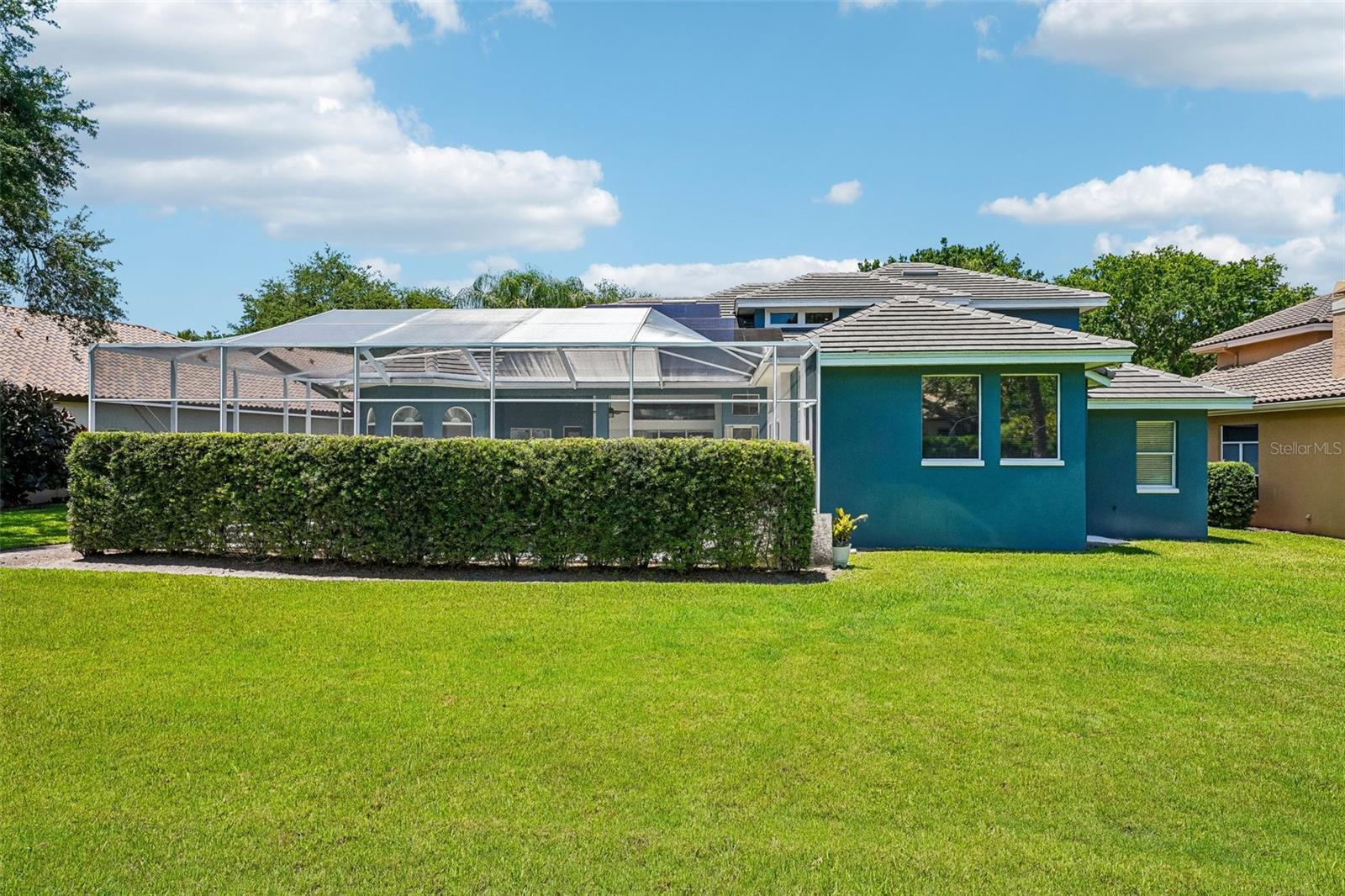 Listing photo id 83 for 9039 Waterash Lane