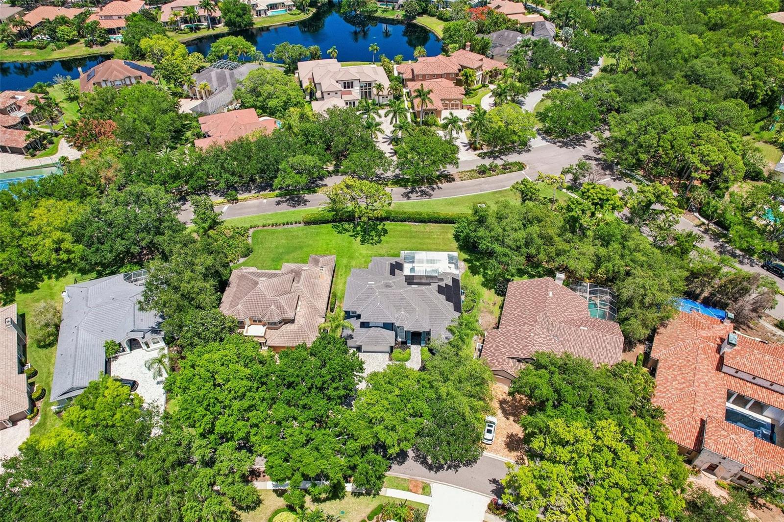 Listing photo id 86 for 9039 Waterash Lane