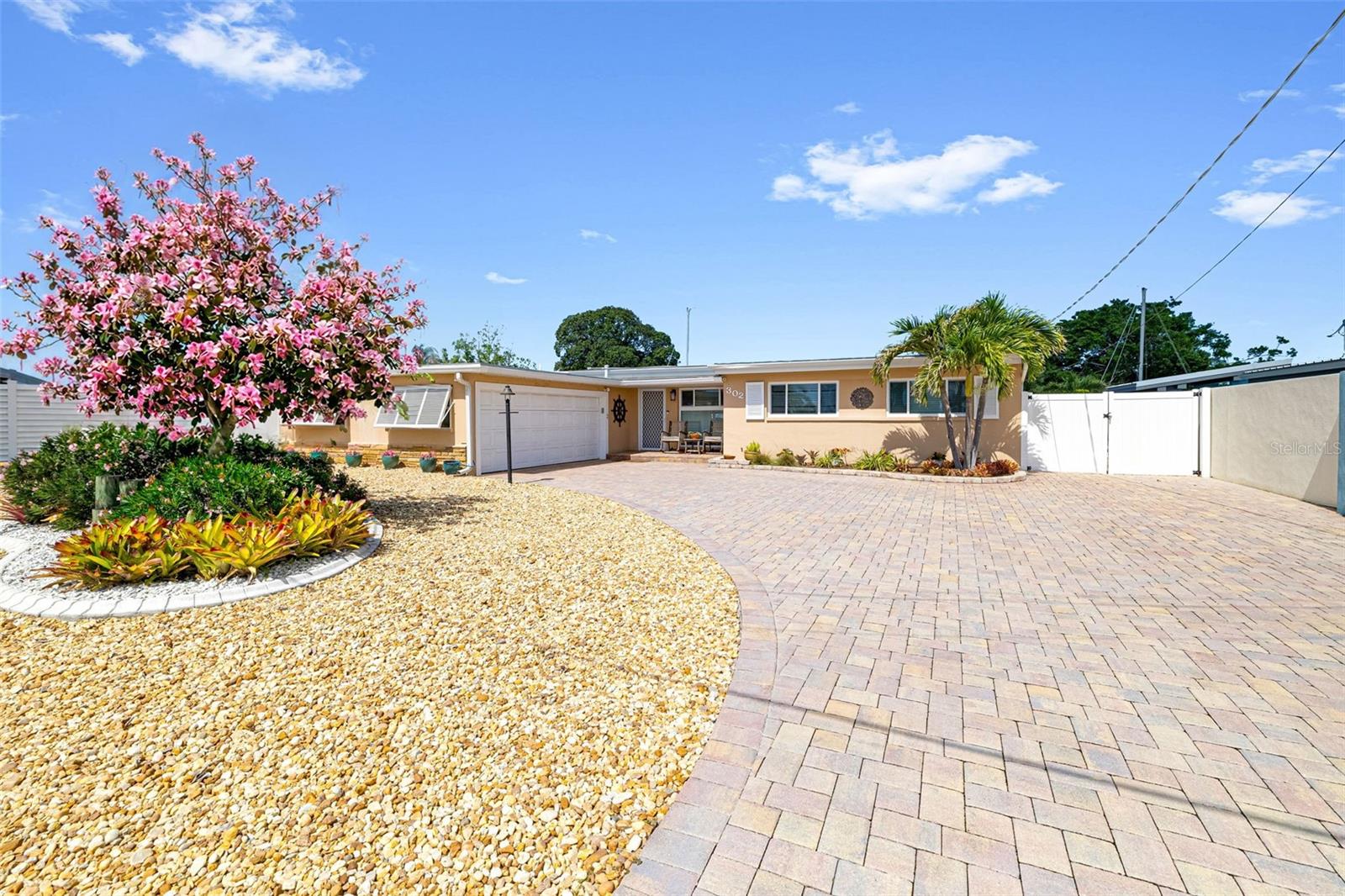 Details for 302 Bryn Mawr Island, BRADENTON, FL 34207