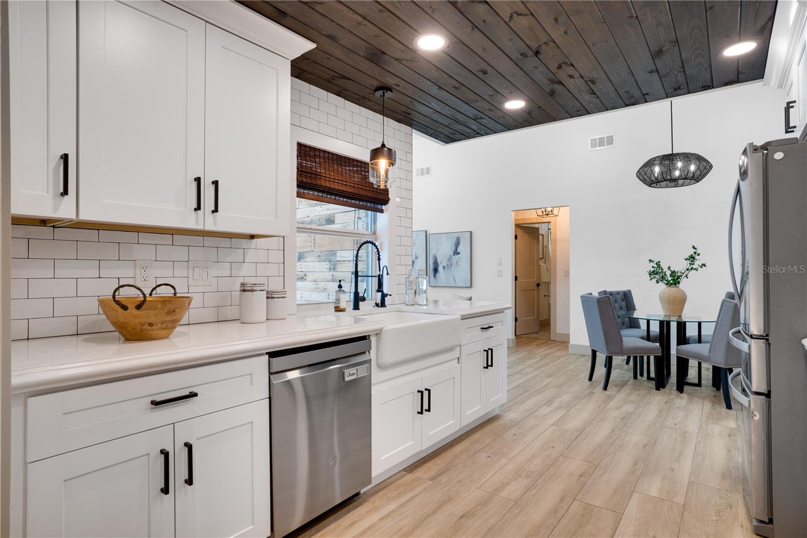 Image 12 of 74 For 11763 Harborside Circle