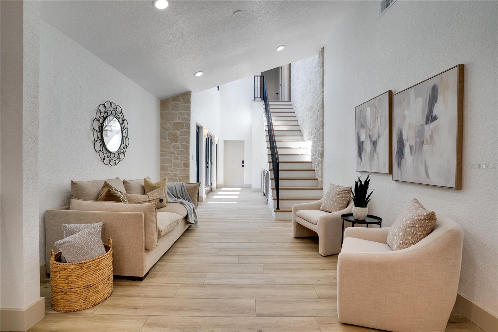 Image 17 of 74 For 11763 Harborside Circle