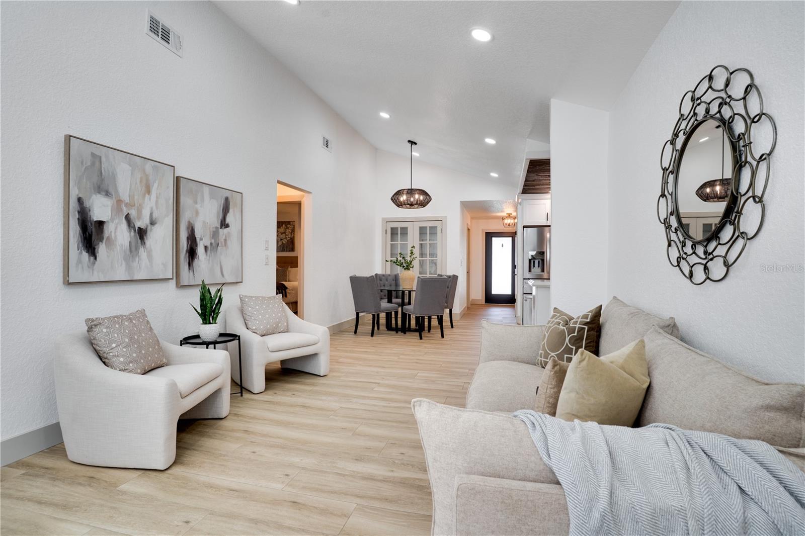 Image 18 of 74 For 11763 Harborside Circle