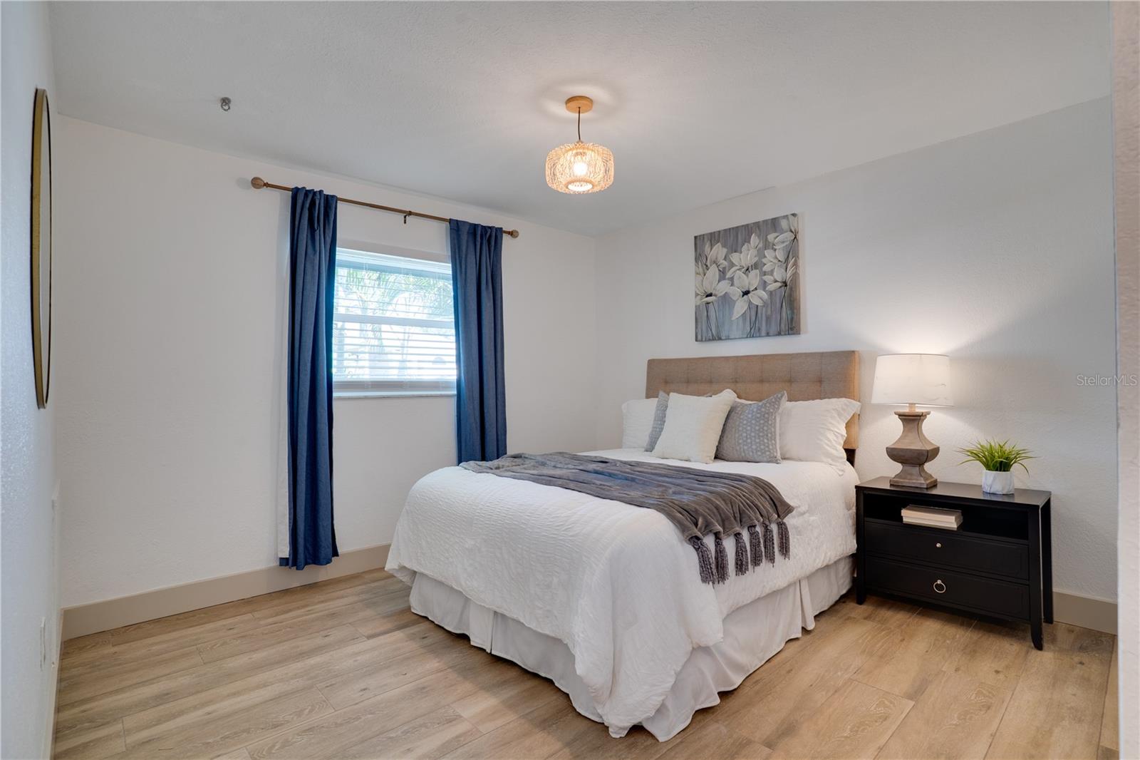 Image 36 of 74 For 11763 Harborside Circle