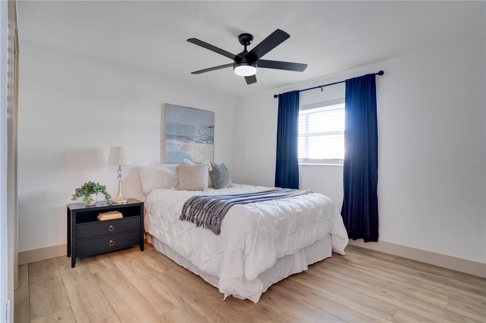 Image 38 of 74 For 11763 Harborside Circle