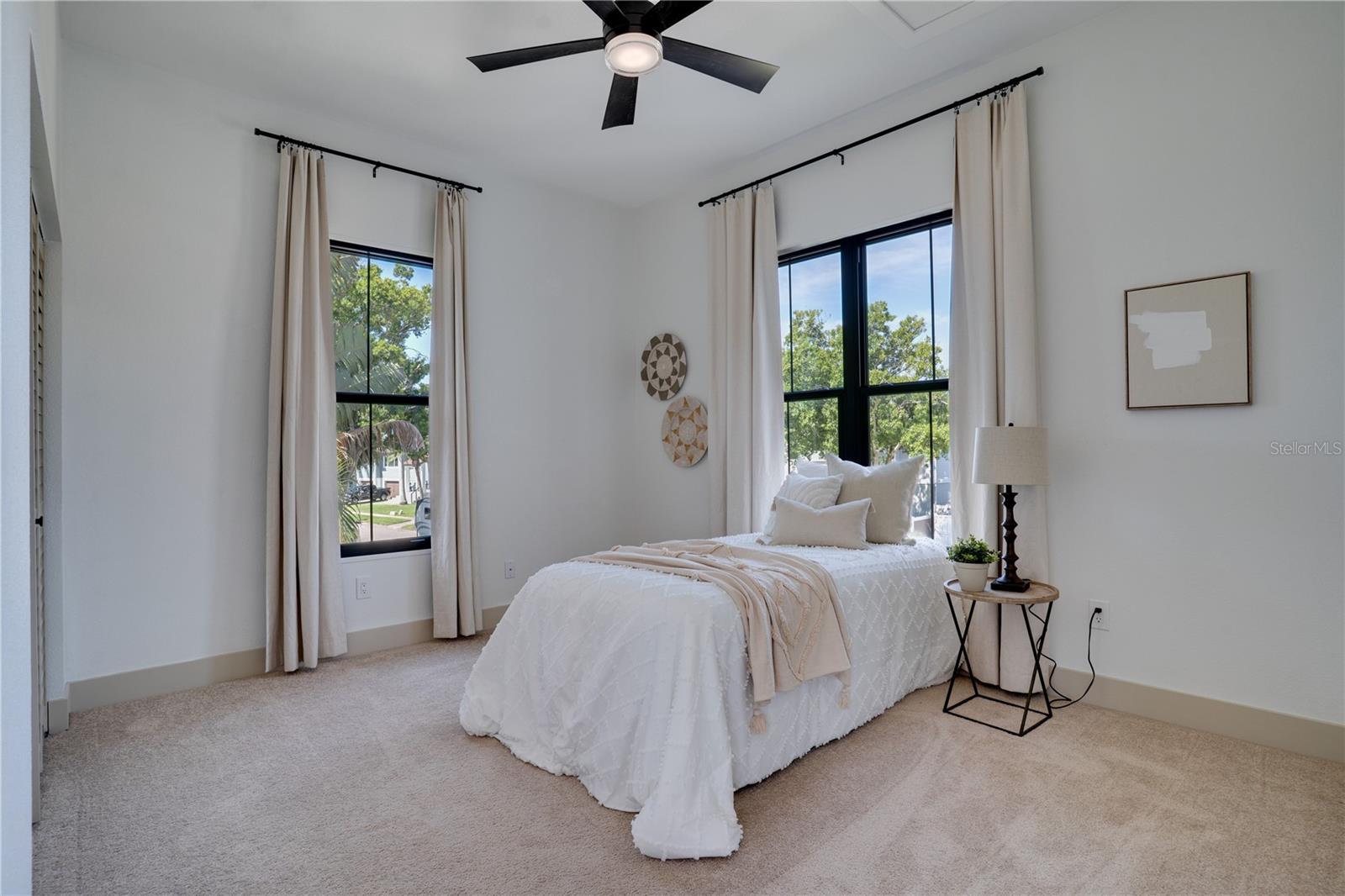 Image 42 of 74 For 11763 Harborside Circle