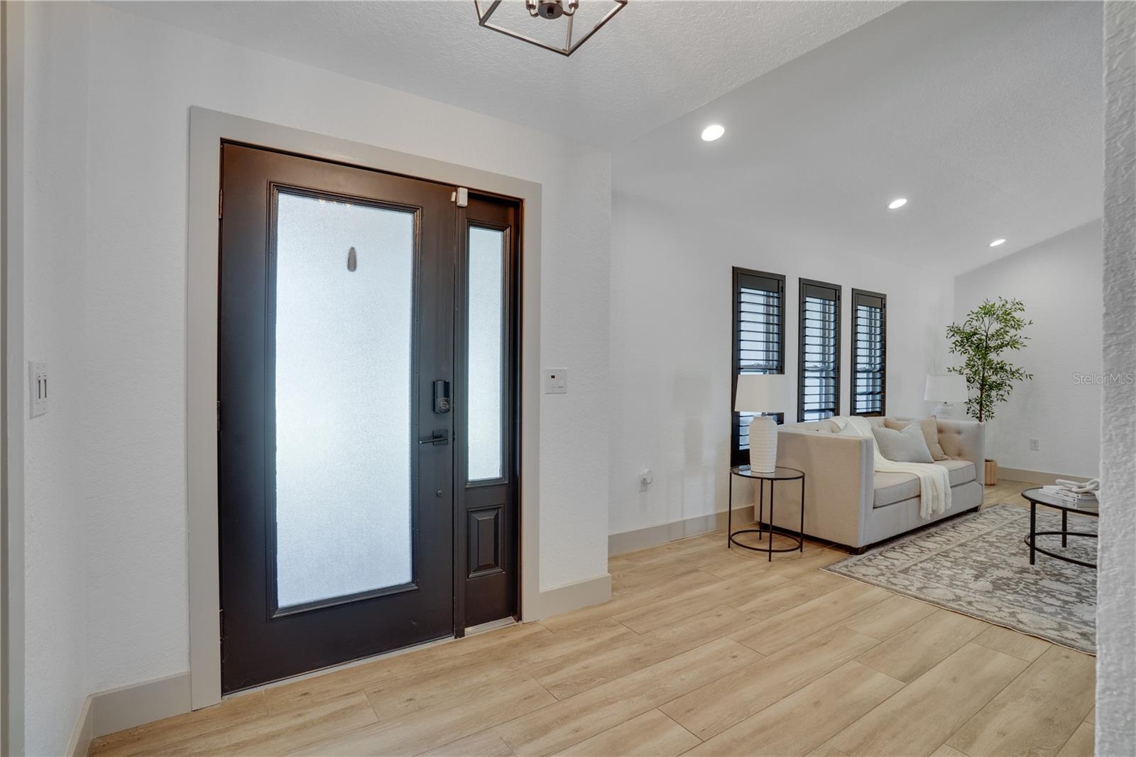 Image 5 of 74 For 11763 Harborside Circle