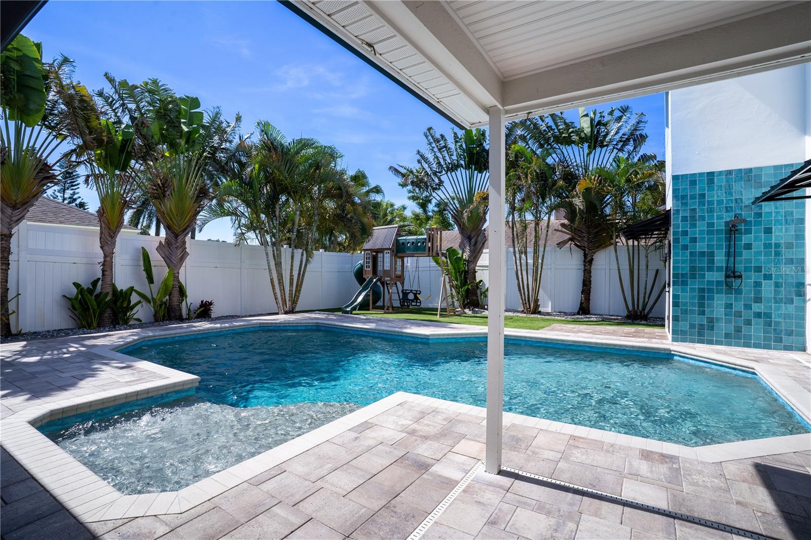 Image 60 of 74 For 11763 Harborside Circle