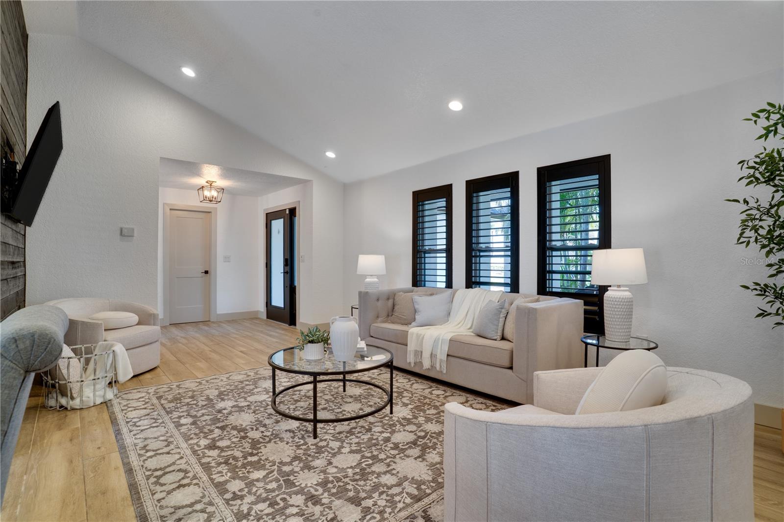 Image 8 of 74 For 11763 Harborside Circle