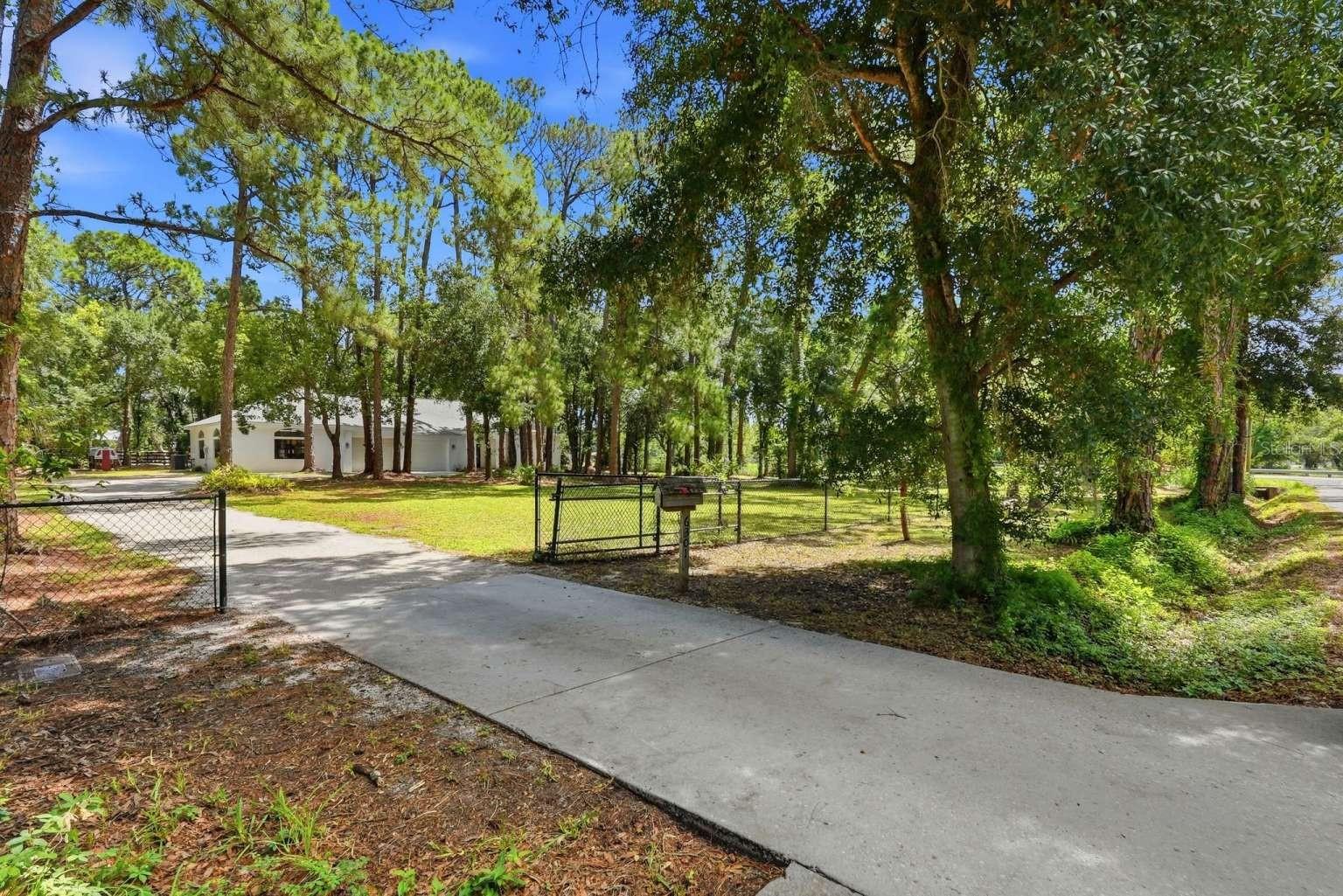 Listing photo id 1 for 6301 86th Avenue