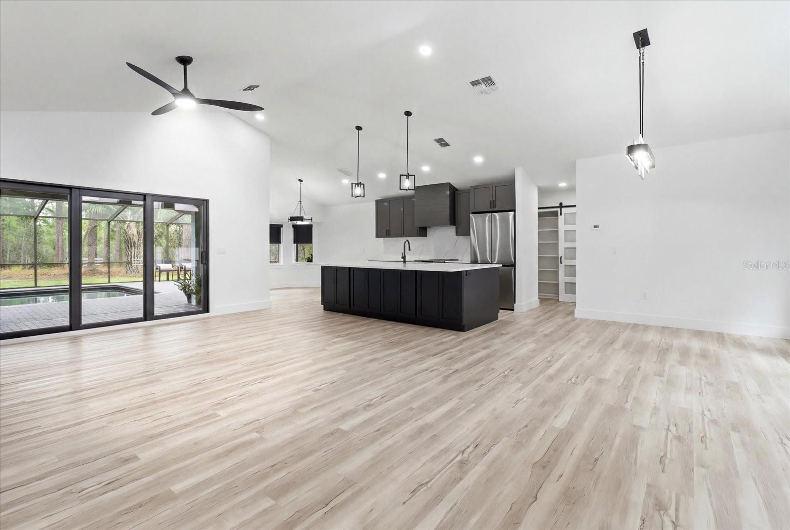 Listing photo id 8 for 2995 N Bravo Drive