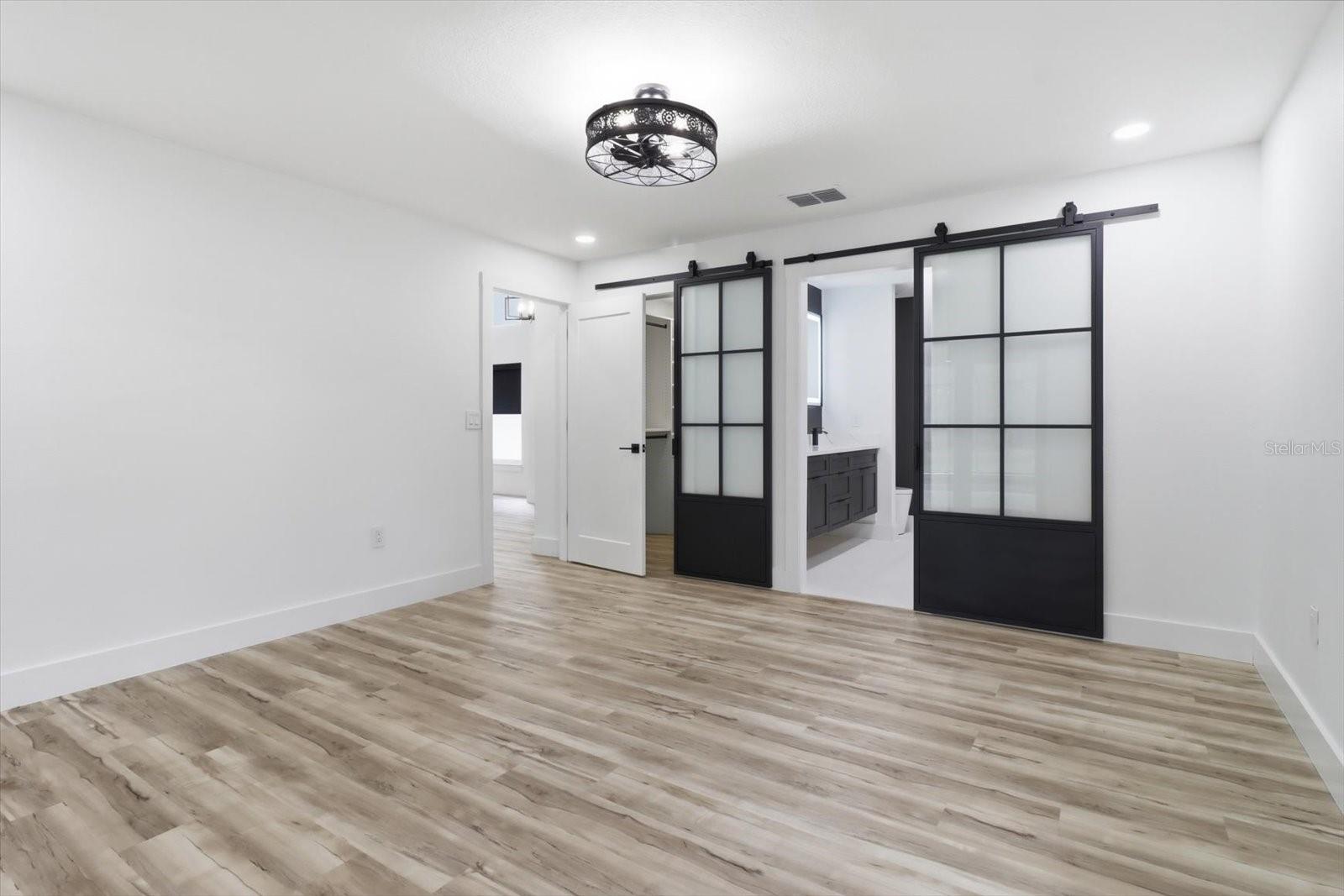 Listing photo id 10 for 2995 N Bravo Drive