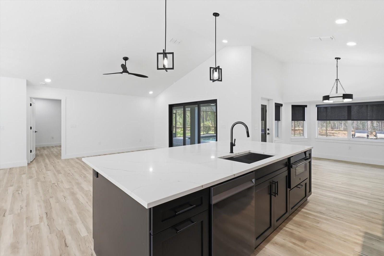 Listing photo id 15 for 2995 N Bravo Drive