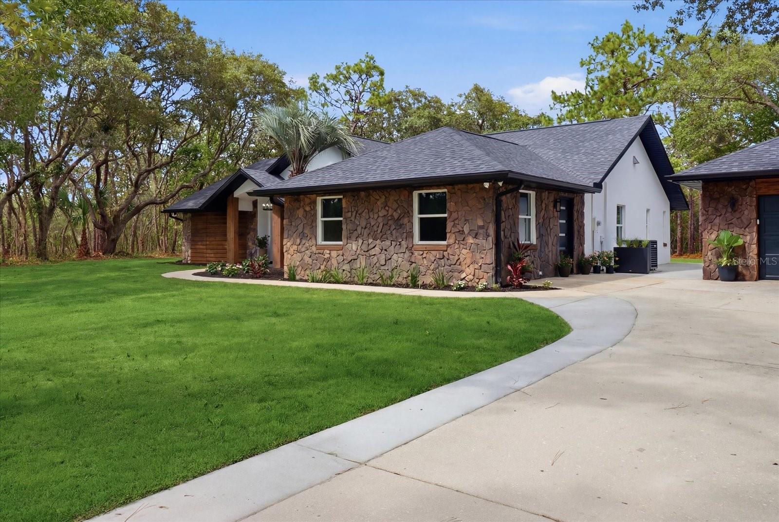 Listing photo id 37 for 2995 N Bravo Drive