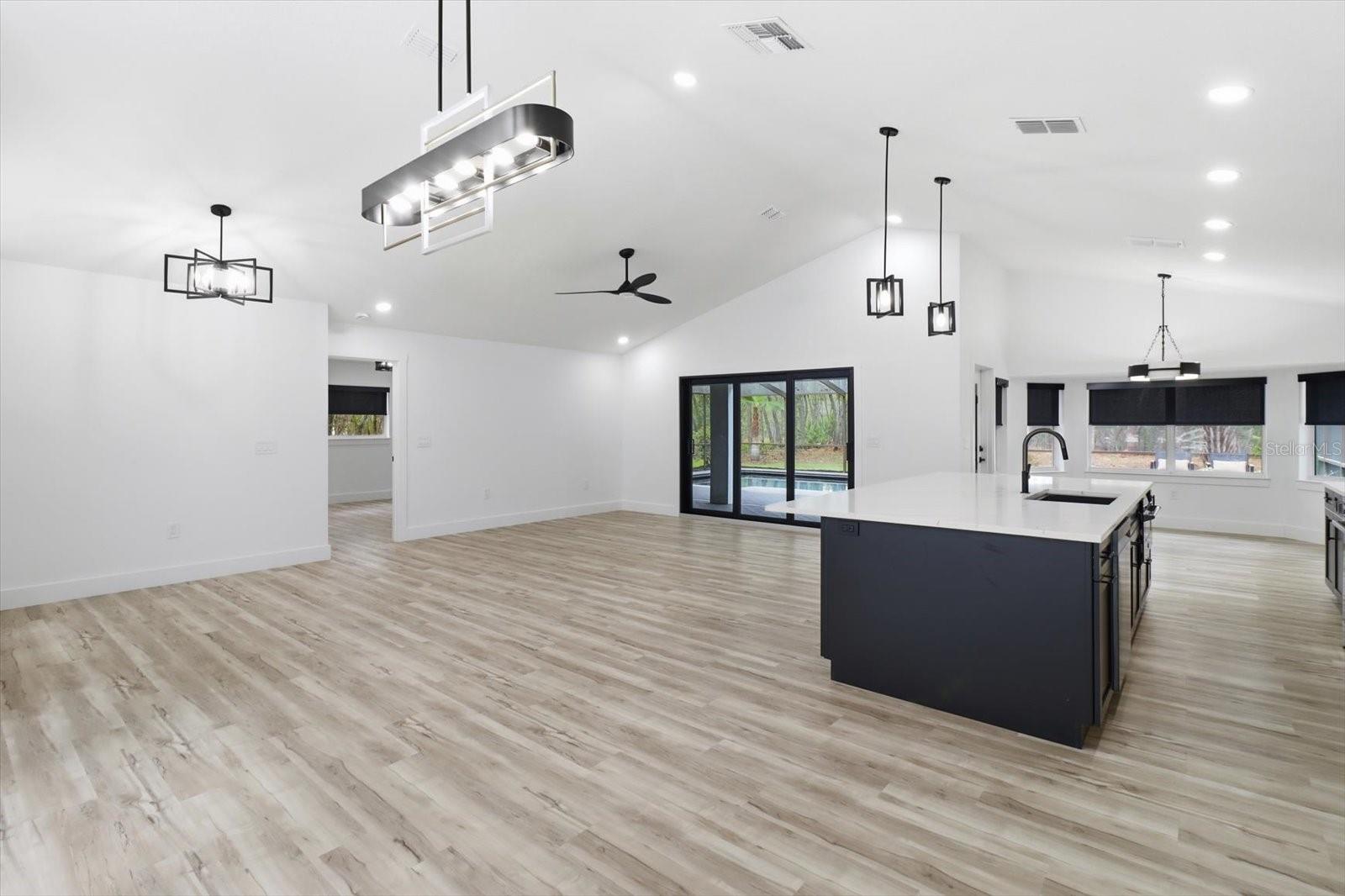 Listing photo id 4 for 2995 N Bravo Drive
