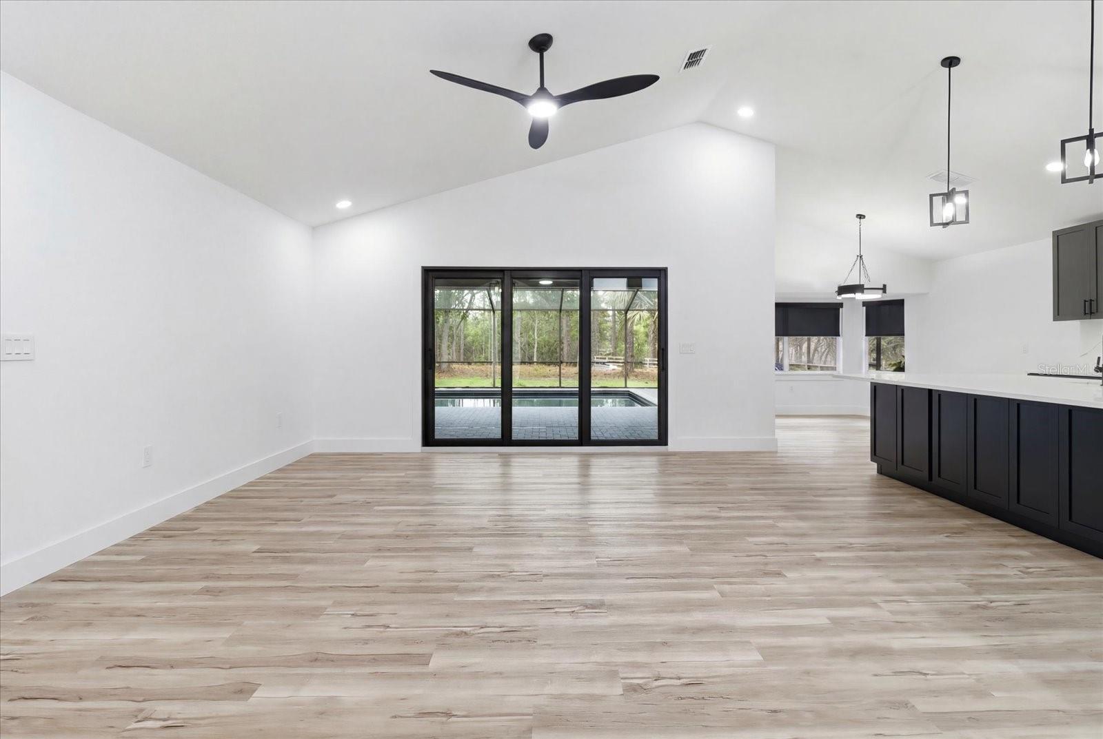 Listing photo id 5 for 2995 N Bravo Drive
