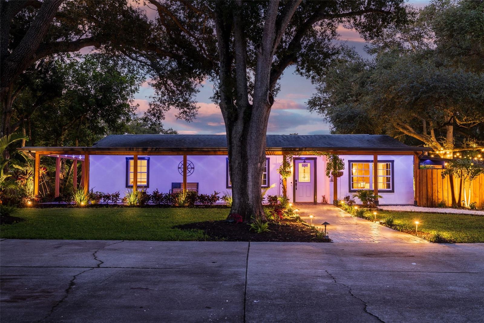 Listing photo id 9 for 8701 64th Street