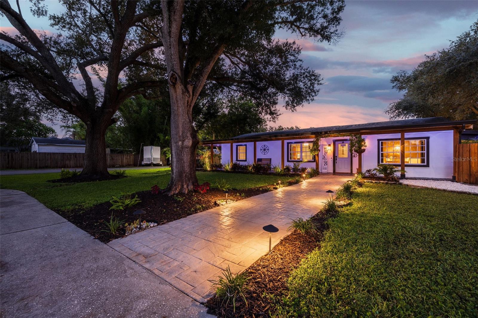 Listing photo id 10 for 8701 64th Street