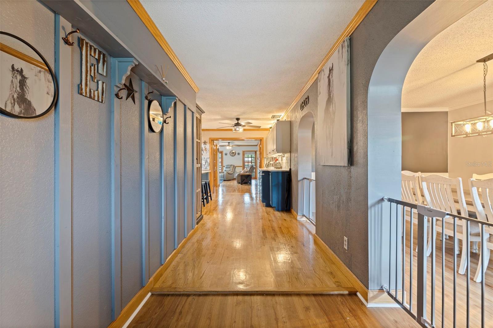 Listing photo id 11 for 8701 64th Street