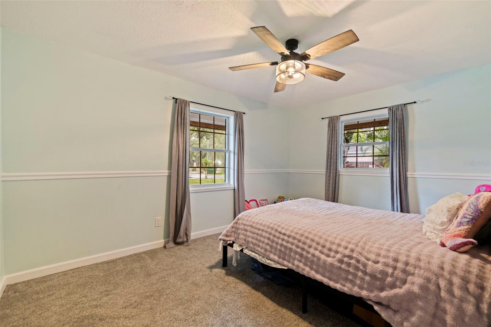 Listing photo id 33 for 8701 64th Street