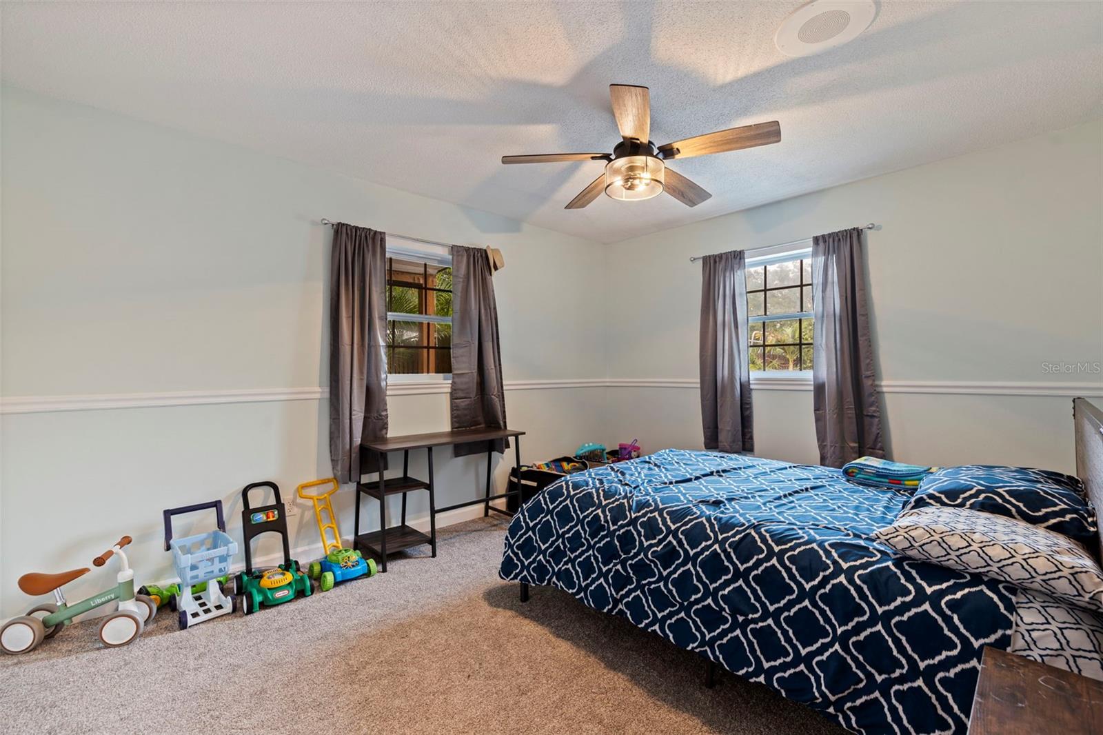 Listing photo id 37 for 8701 64th Street