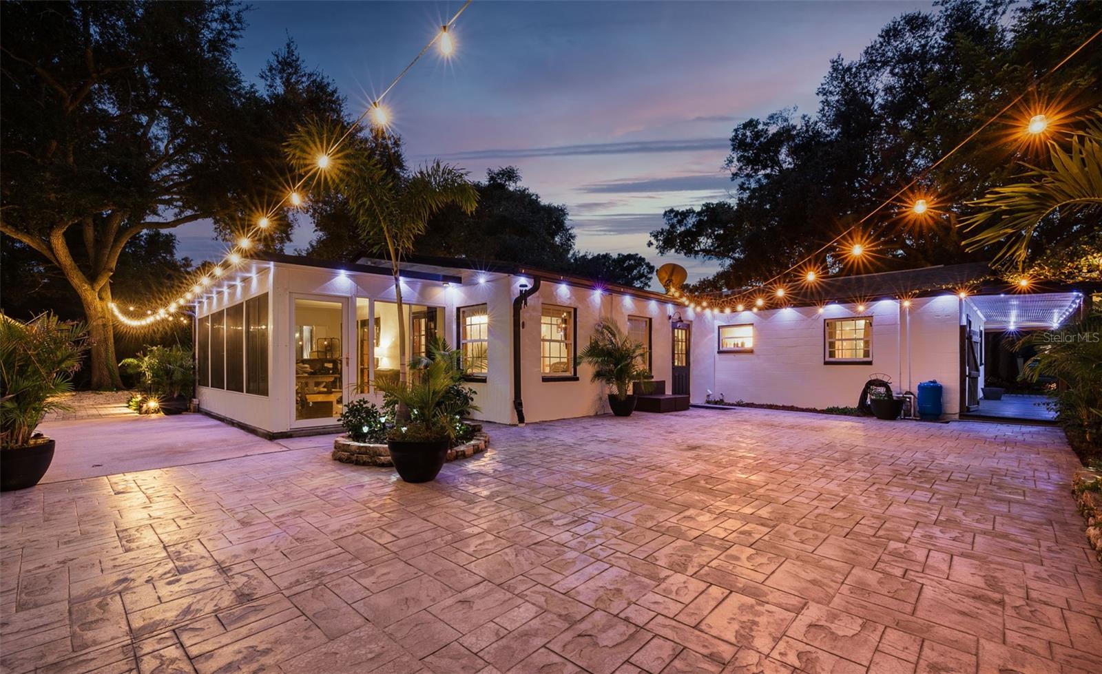 Listing photo id 41 for 8701 64th Street