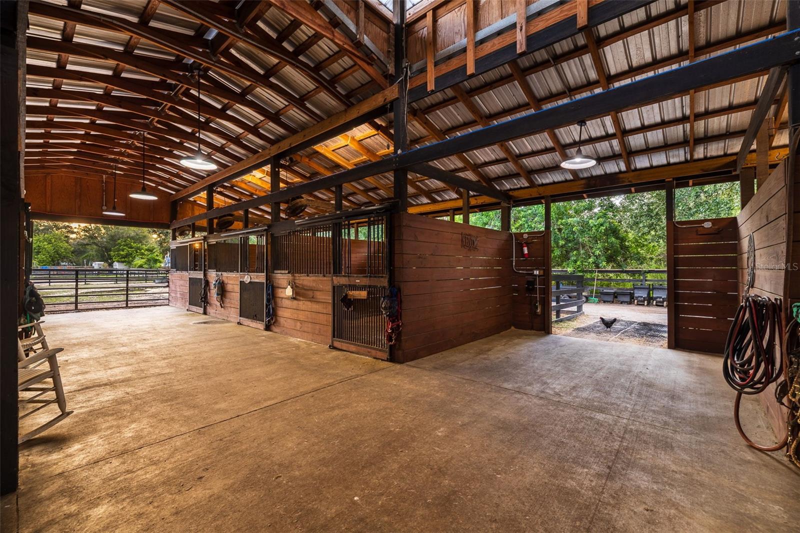 Listing photo id 45 for 8701 64th Street