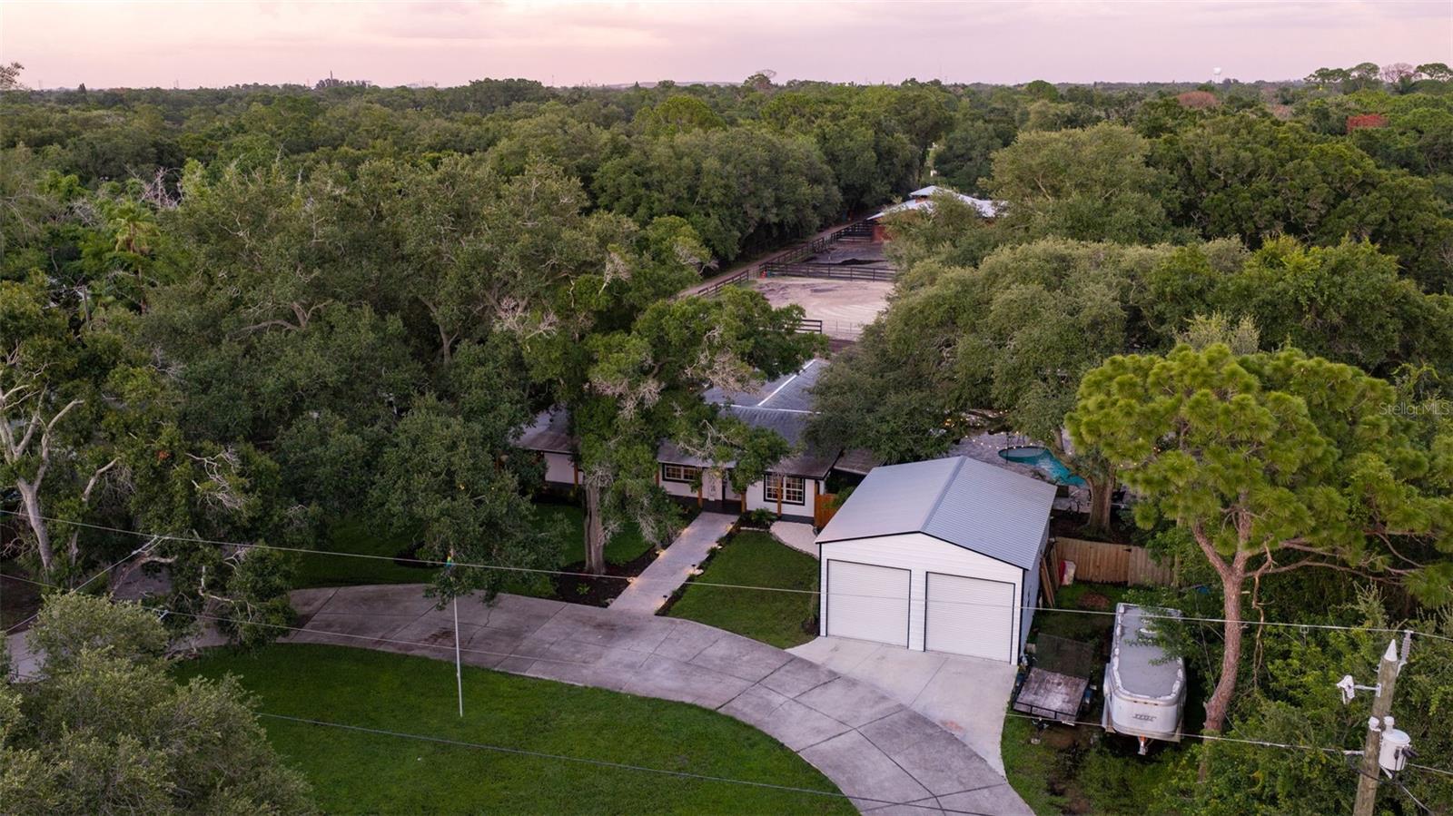 Listing photo id 48 for 8701 64th Street