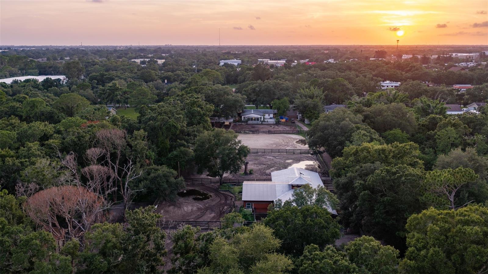 Listing photo id 51 for 8701 64th Street