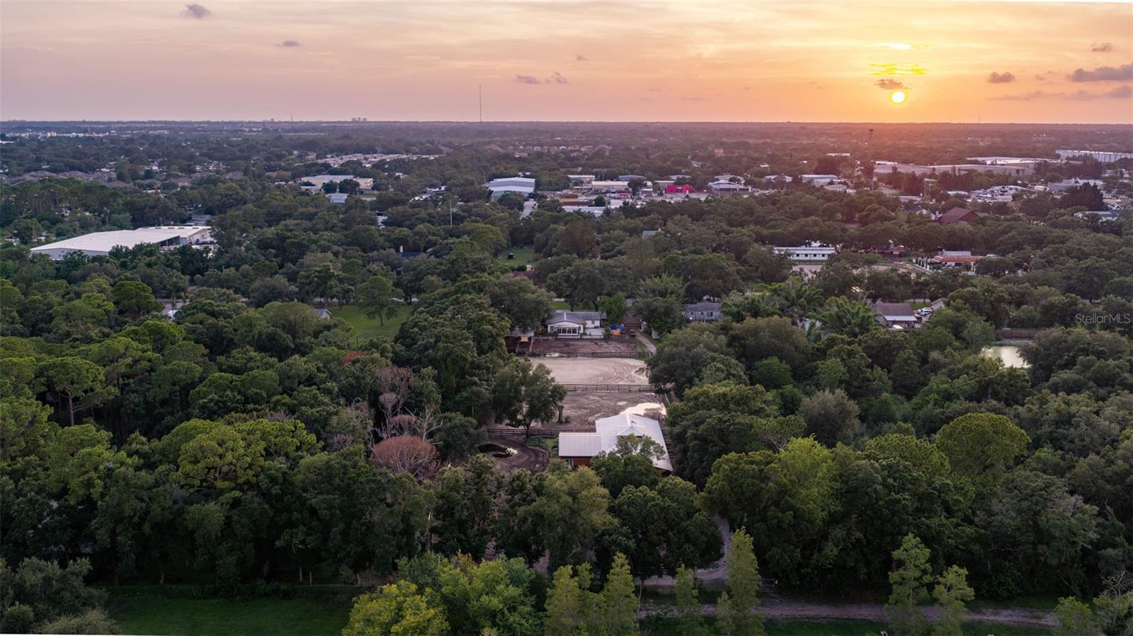 Listing photo id 52 for 8701 64th Street