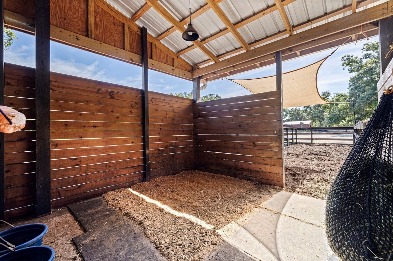 Listing photo id 62 for 8701 64th Street