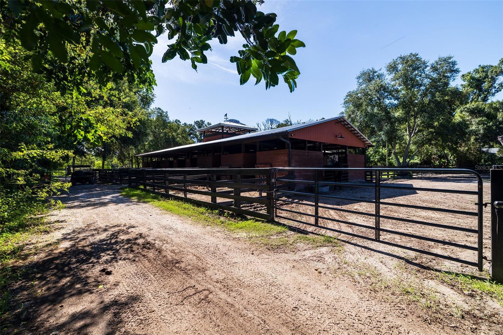 Listing photo id 76 for 8701 64th Street