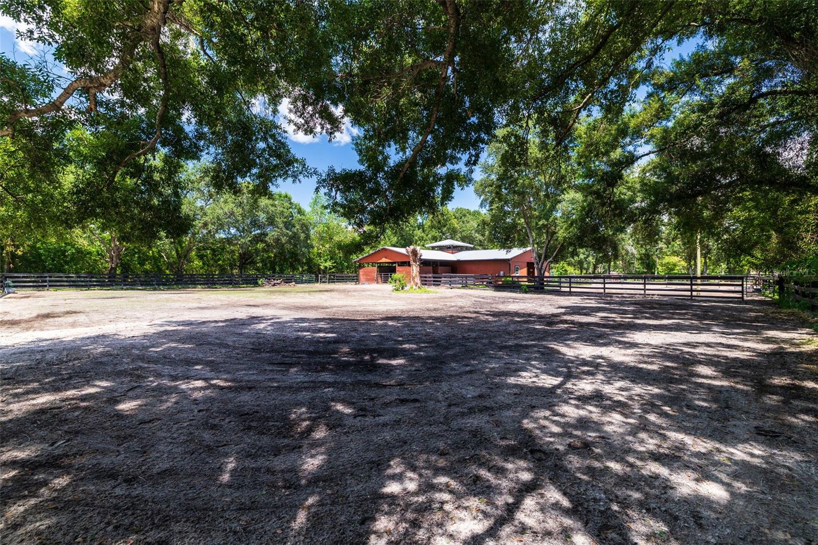 Listing photo id 78 for 8701 64th Street