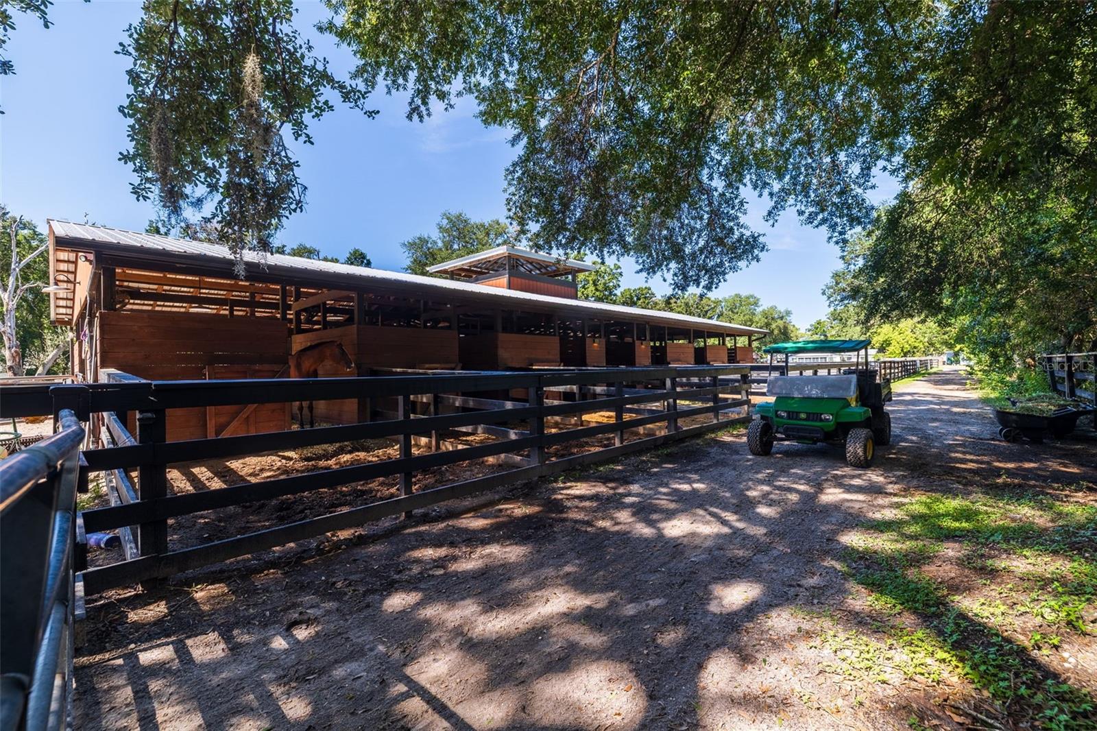 Listing photo id 80 for 8701 64th Street