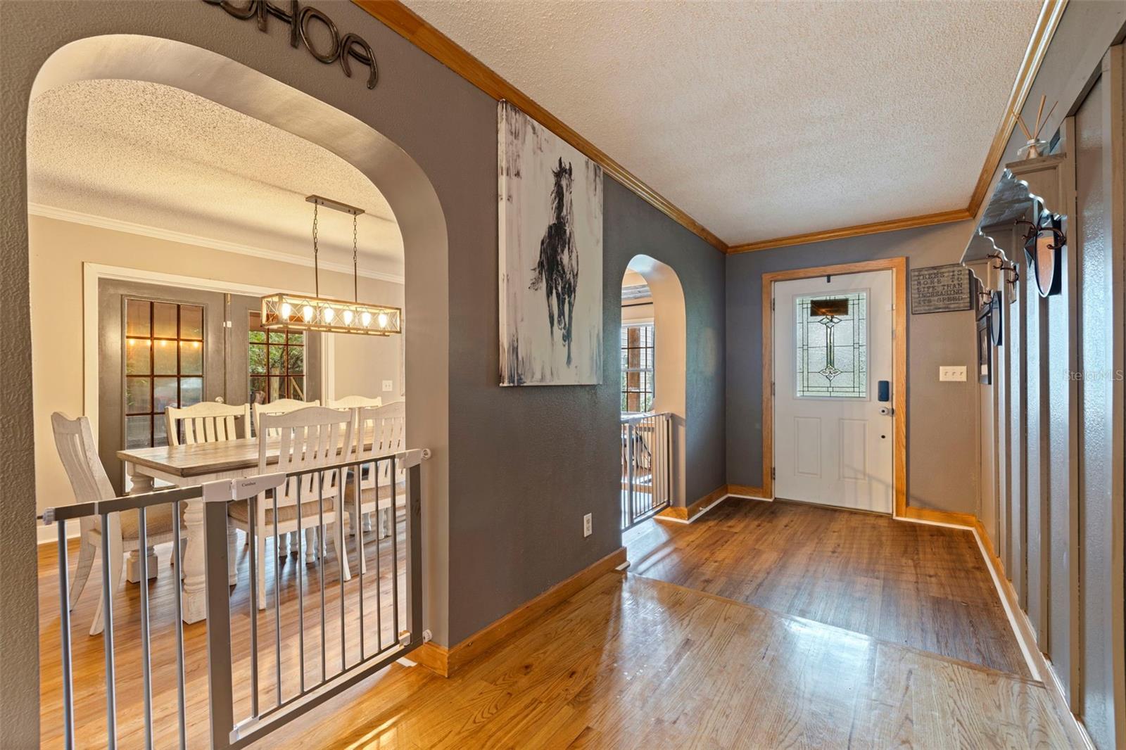 Listing photo id 7 for 8701 64th Street