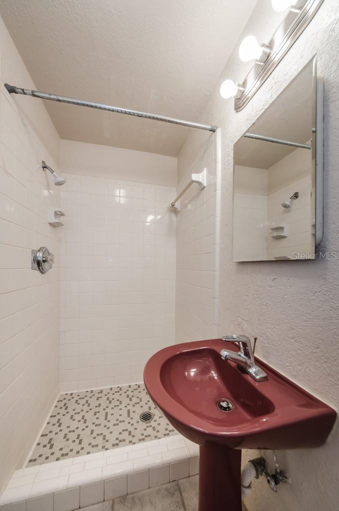 Image 16 of 21 For 5401 5th Avenue