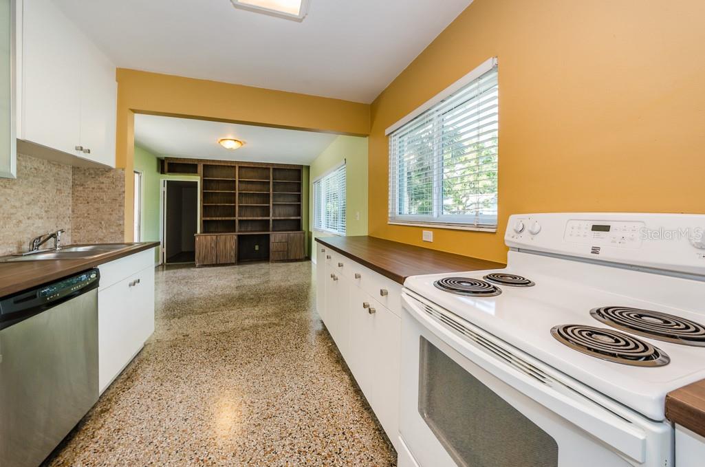Image 4 of 21 For 5401 5th Avenue