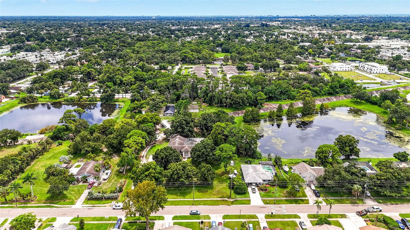 Listing photo id 12 for 6320 66th Avenue