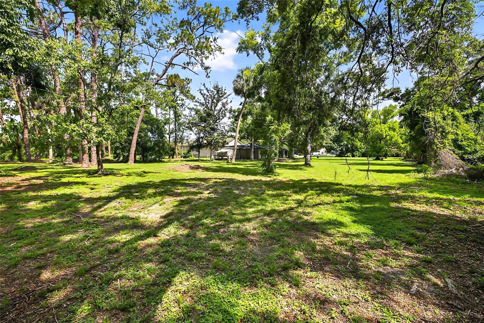 Listing photo id 53 for 6320 66th Avenue