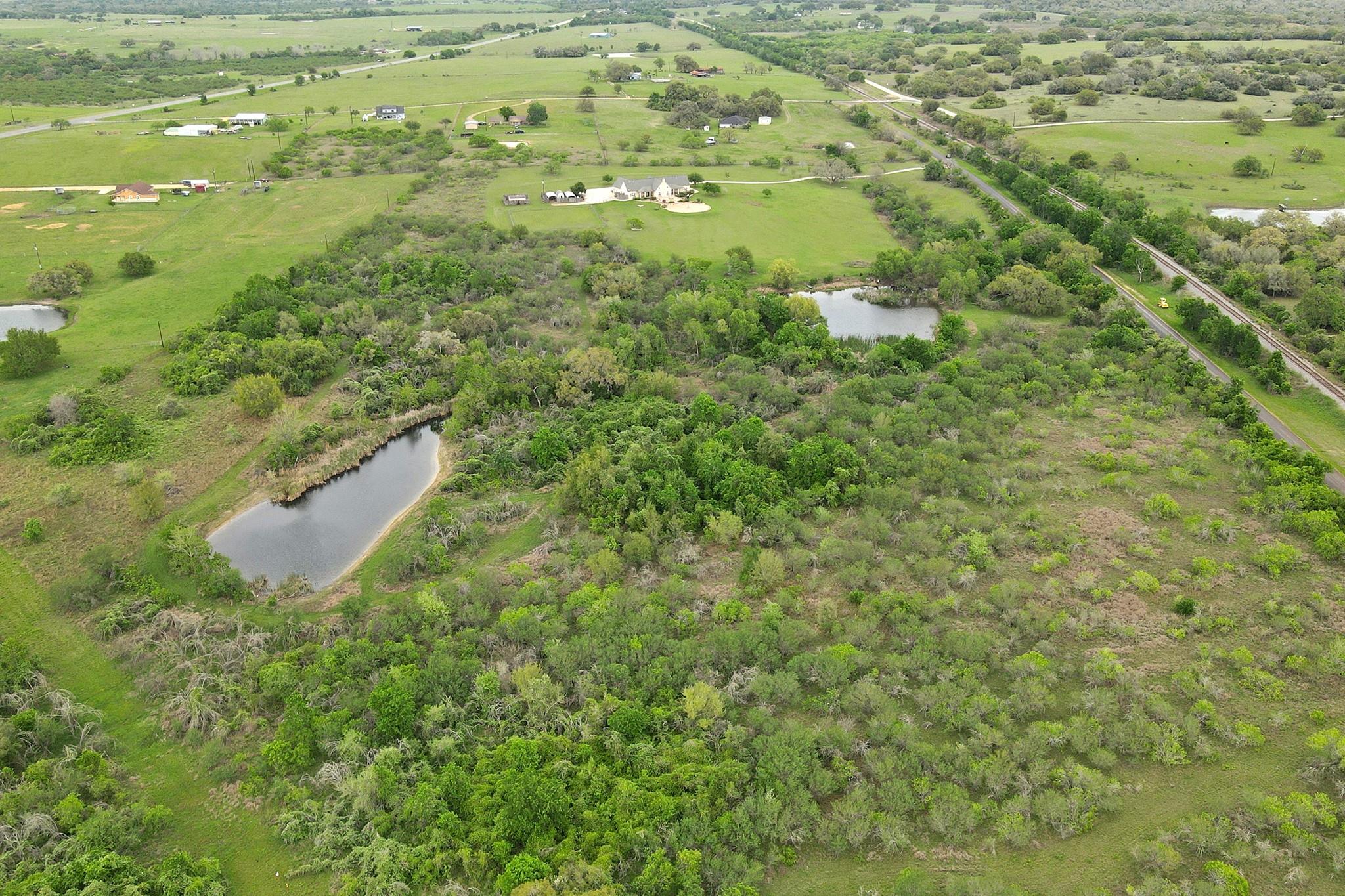 Image 28 of 29 For 5904 Old Yoakum Rd